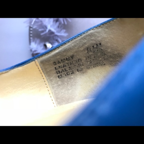 SQUARE TOE * Beautiful blue leather low heel pump - Picture 5 of 7